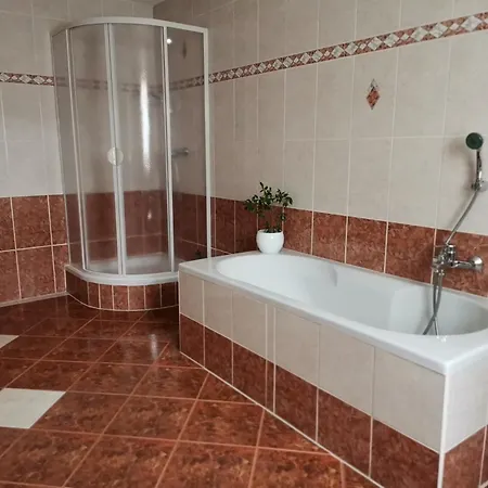 Neu! Ferienglueck - Moderne Fewo- Apartment Gornsdorf